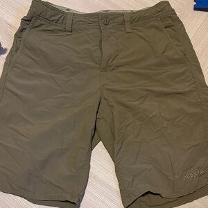 Patagonia Men's Green Cargo Shorts